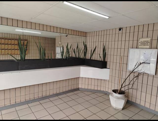 1 BEDROOM APARTMENT FOR SALE IN PAROW CENTRAL